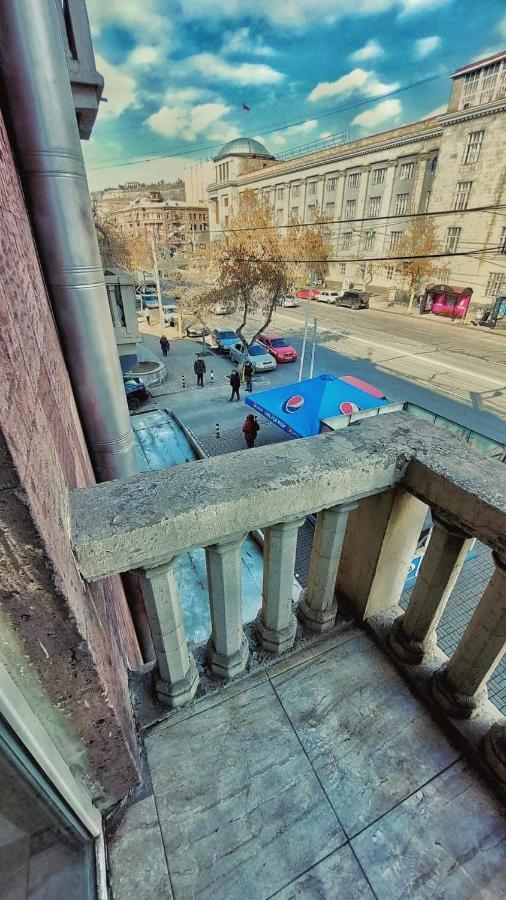 Шикарная Однушка На Абовяна Γιερεβάν Εξωτερικό φωτογραφία